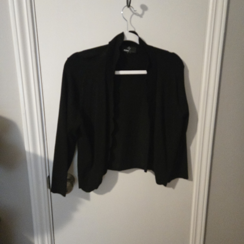 Ronni Nicole Black Open-Front Cardigan Shrug